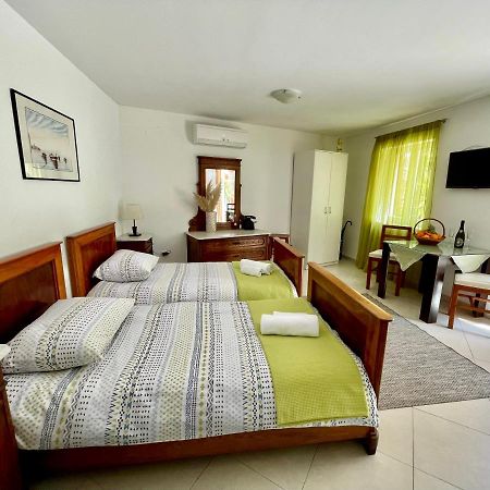 Guesthouse Kresic Split Exterior photo
