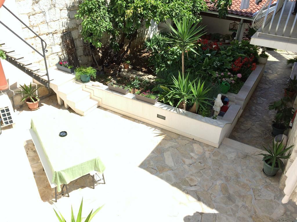 Guesthouse Kresic Split Exterior photo